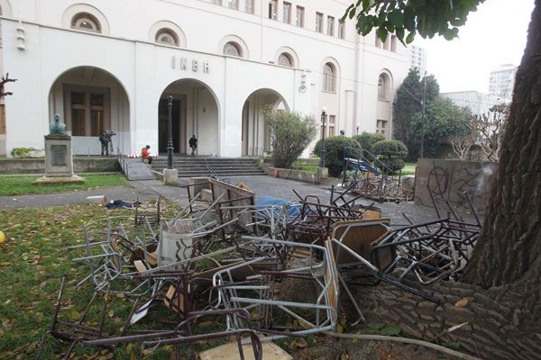 Santiago refuerza la seguridad en el INBA con cámaras y control biométrico: ¿será suficiente?