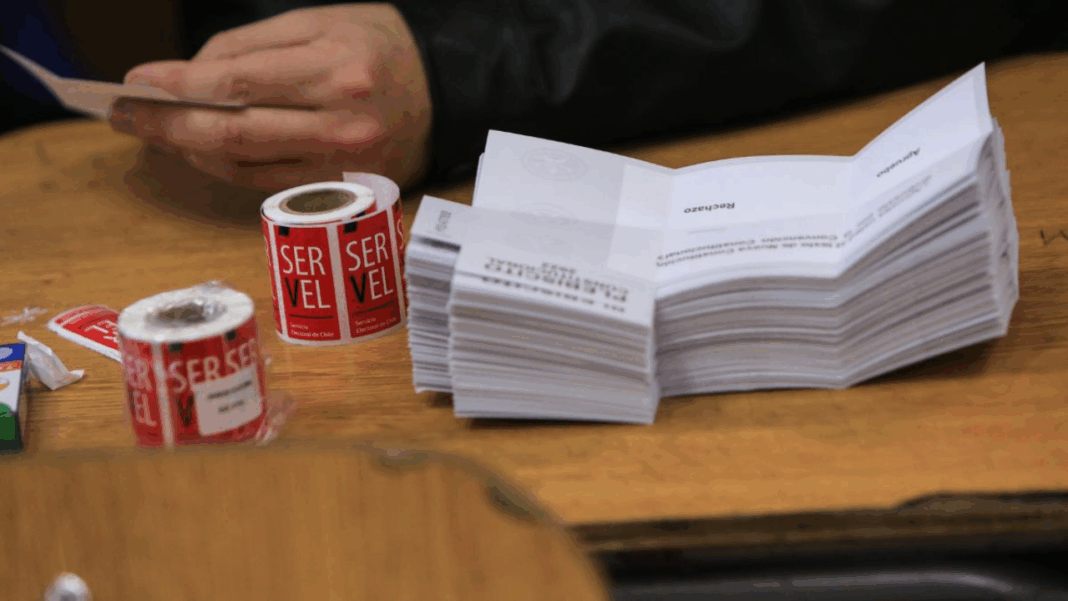 Famosos en la urna: Los vocales de mesa que sorprendieron en la nómina del Servel