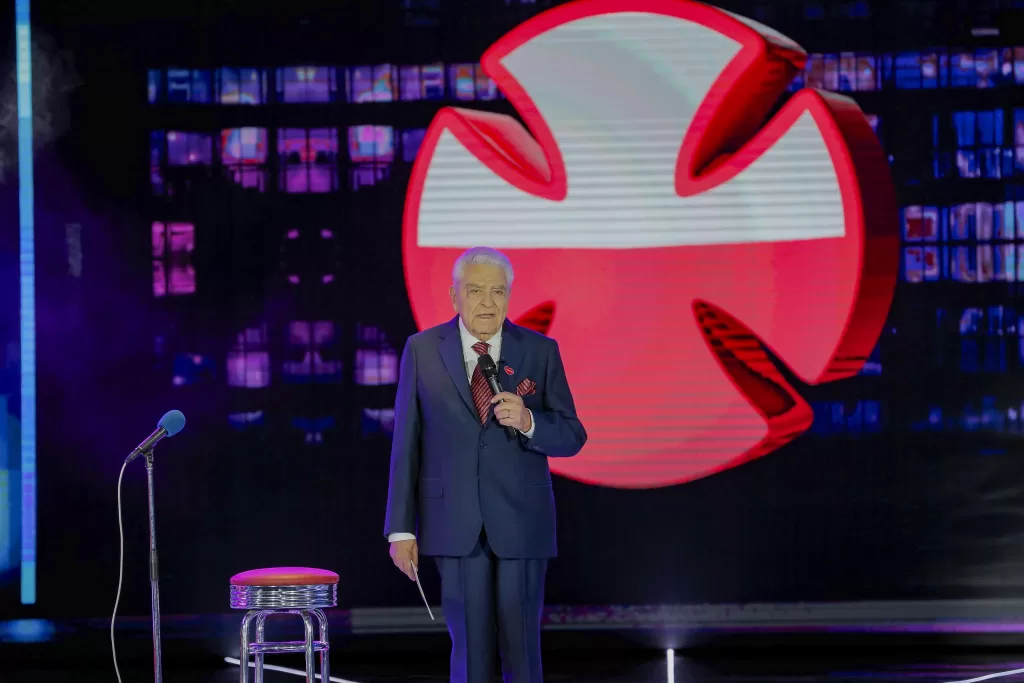 ¡Levántate papito!: esta noche comienza una nueva versión de Teletón 2025, que tiene como meta llegar a más de 40 mil millones de pesos