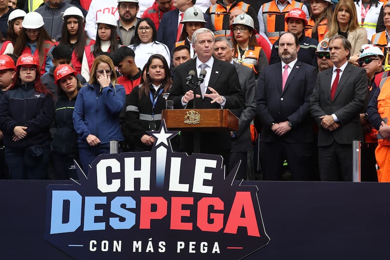 Desempleo alcanza el 9,6% y Gobierno refuerza plan de empleo en presentación del Presupuesto 2027